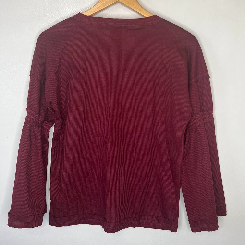 baea Women's Large Split Neck Bell Sleeve Waffle Knit Top Red - Sz L - Picture 6 of 7